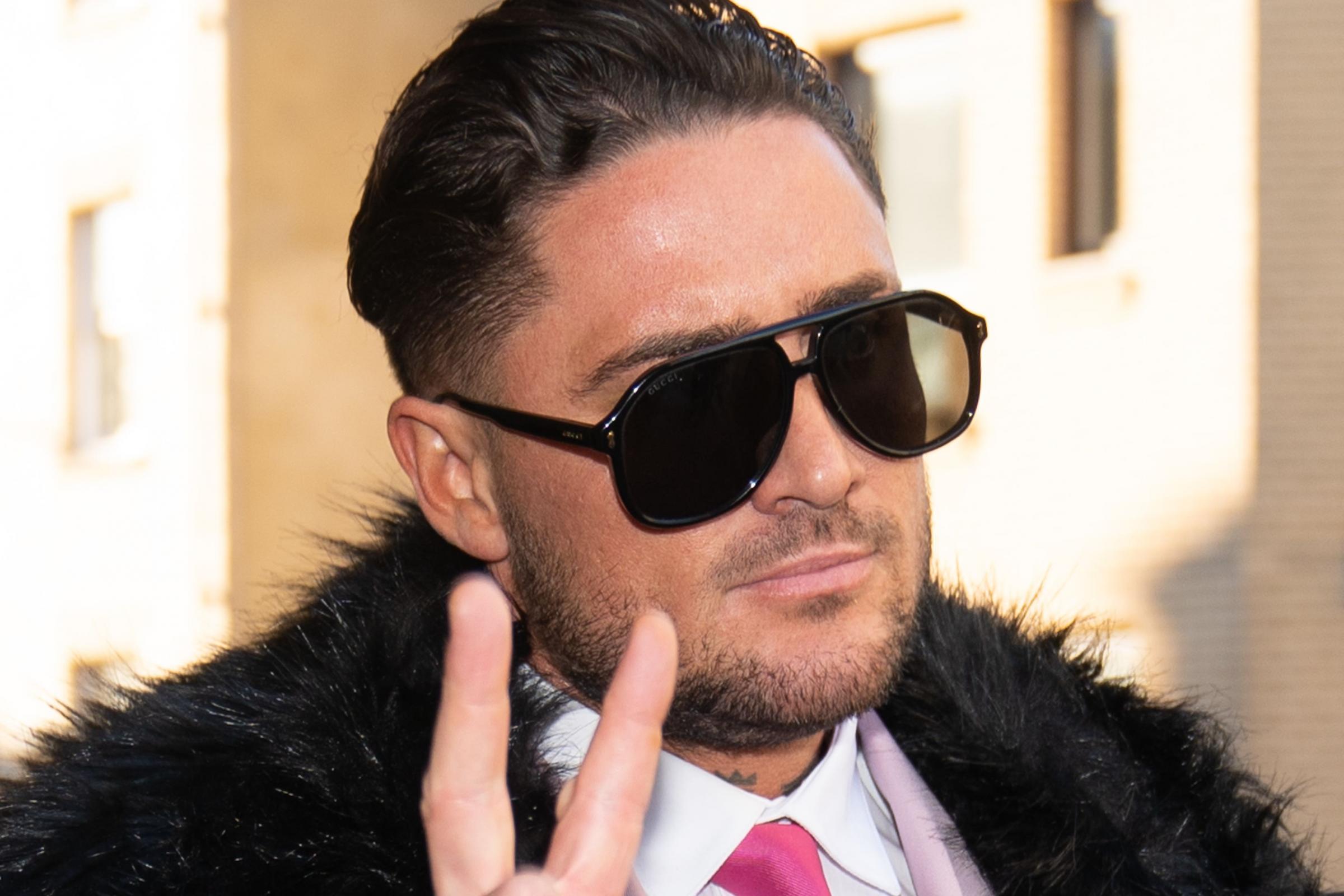 Reality TV celebrity Stephen Bear to be sentenced for sharing sex video online Alloa and Hillfoots Advertiser